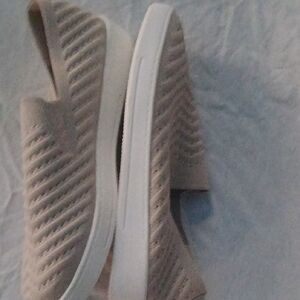 Sonoma Women's Tan Slip-On Sneakers